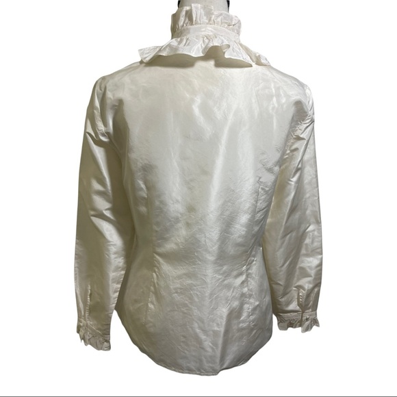 J McLaughlin button down silk ruffle blouse. Long sleeve cream color size 8. - Picture 5 of 9